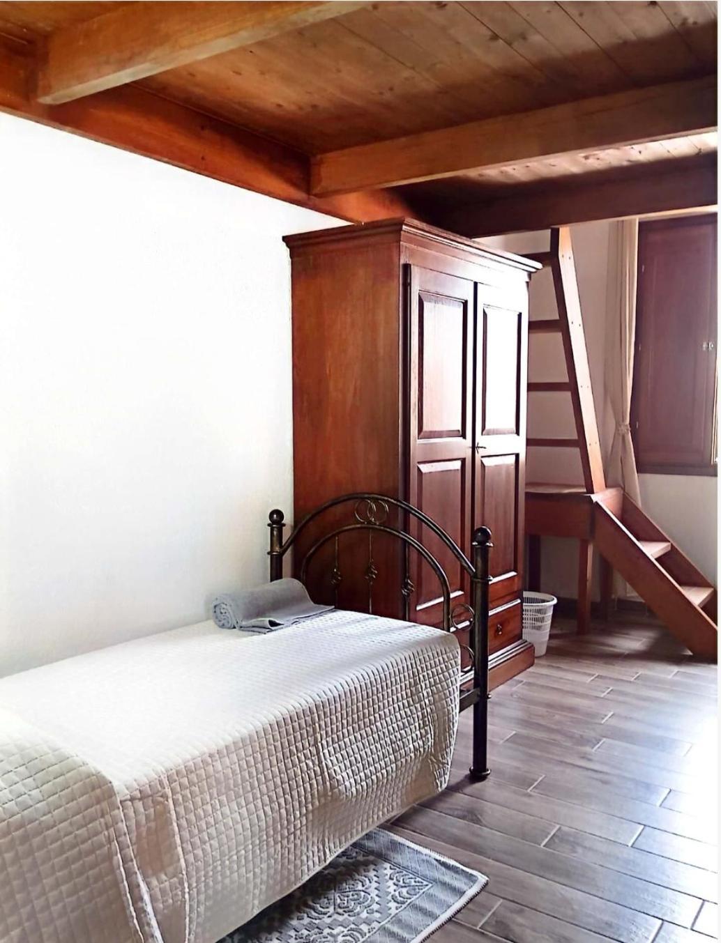 La Plaza Hotel Ollolai ภายนอก รูปภาพ